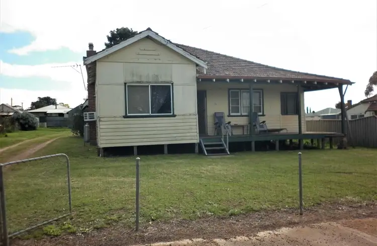 24 Taylor Street, Dumbleyung WA 6350
