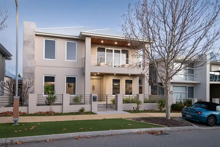 15 Martinique Mews, Hillarys WA 6025