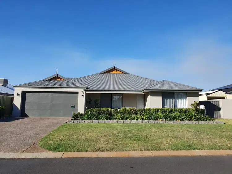 14 Vaughans Way, Australind WA 6233