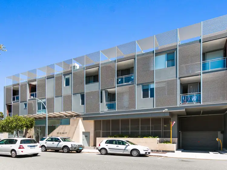 30/10 Quarry Street