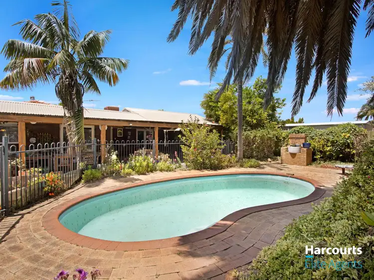 15 Leeder Street, Safety Bay WA 6169