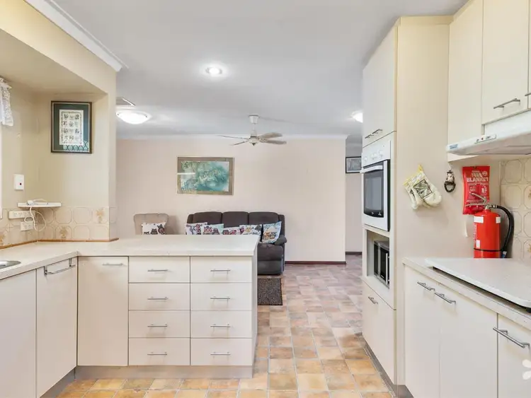 Sixth view of Homely house listing, 5 Glencairn Way, Parkwood WA 6147