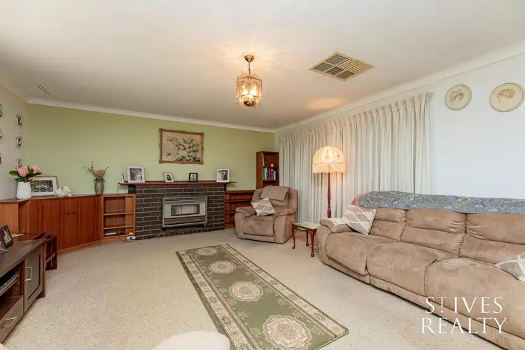 Second view of Homely house listing, 21 Hutchings Way, Kardinya WA 6163