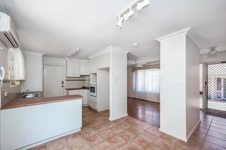 3/10 Kanimbla Street