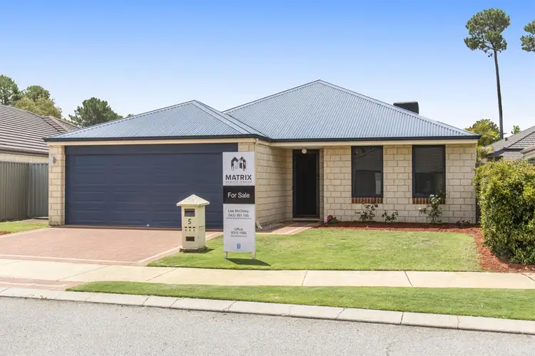 5 Chapel Way, Piara Waters WA 6112