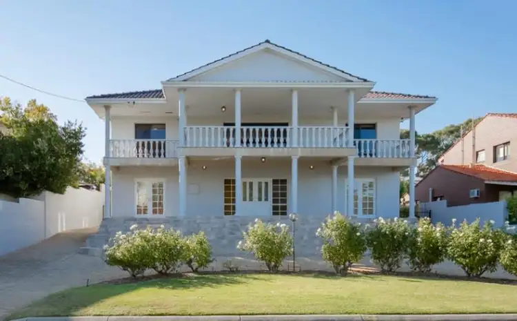 4 Barker Place, Karrinyup WA 6018