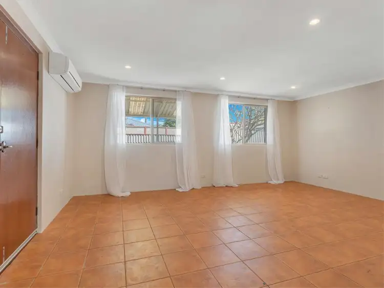 Seventh view of Homely house listing, 10 Mark Place, Thornlie WA 6108