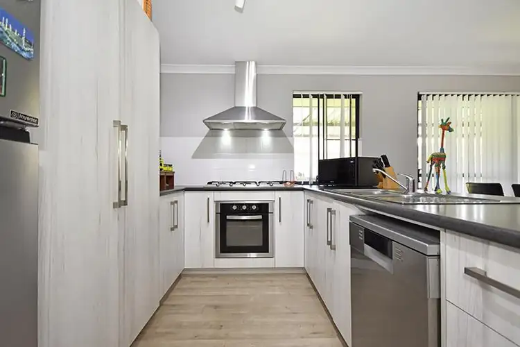 Fourth view of Homely house listing, 21 Ballybofy Loop, Bullsbrook WA 6084