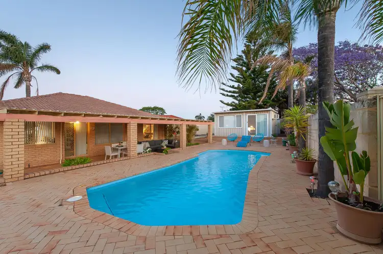 Main view of Homely house listing, 10 Millbrook Grove, Beldon WA 6027