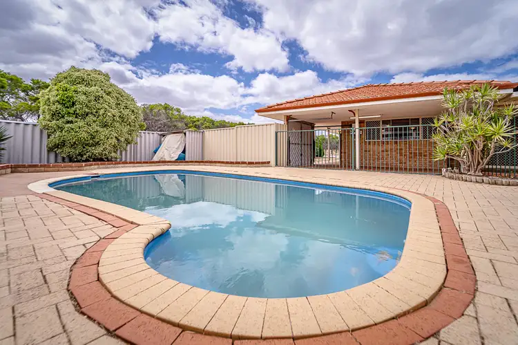 1 Caddy  Close, Cooloongup WA 6168