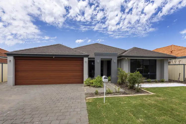 21 Savannah Circuit, Success WA 6164
