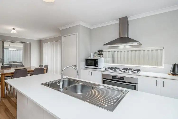 Seventh view of Homely house listing, 10 Hoveton Circuit, Aveley WA 6069