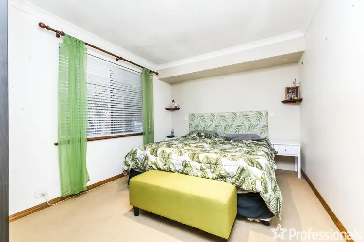 Sixth view of Homely house listing, 4 Gum Court, Yangebup WA 6164