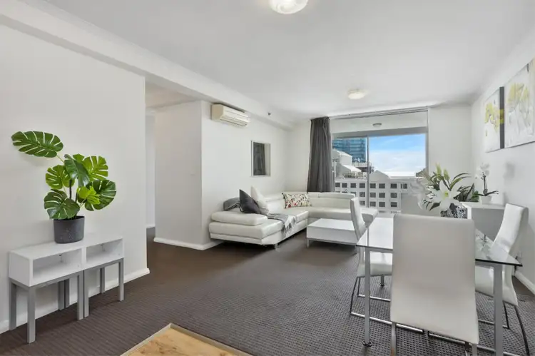 54/996 Hay Street