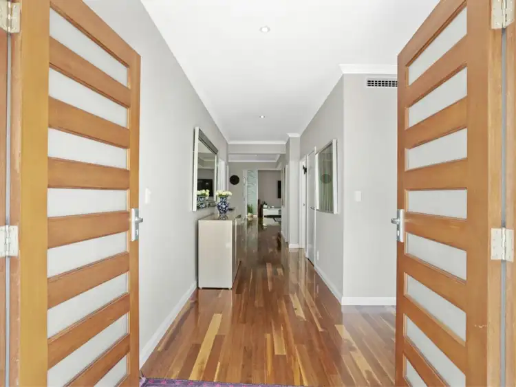 Fourth view of Homely house listing, 4/429 Riverton Drive East, Shelley WA 6148