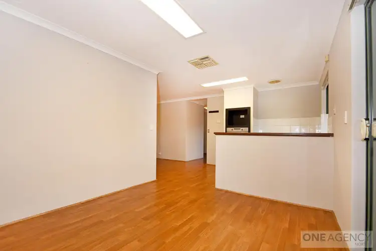 Sixth view of Homely house listing, 8 Aqua Court, Banksia Grove WA 6031