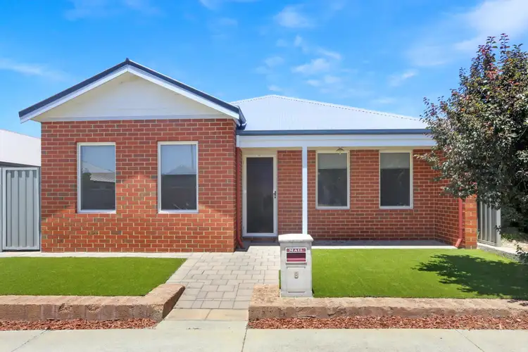 8 Balliol Court, Piara Waters WA 6112