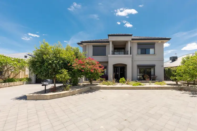 51 Sacramento Parade, Hocking WA 6065