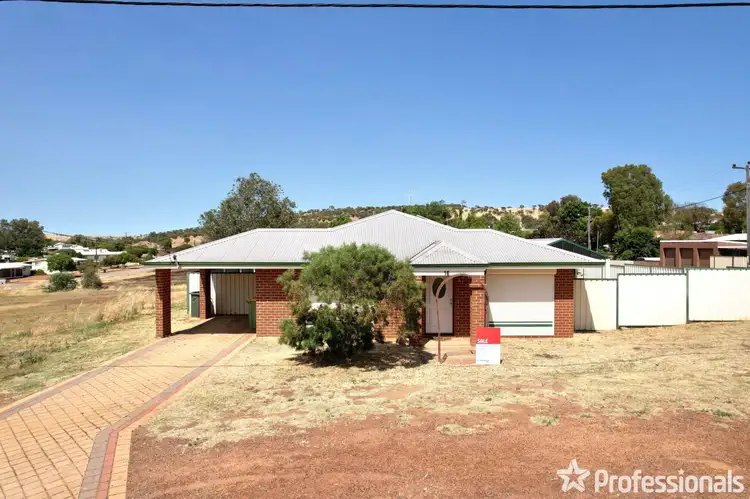 16 Robinson Street, Northam WA 6401
