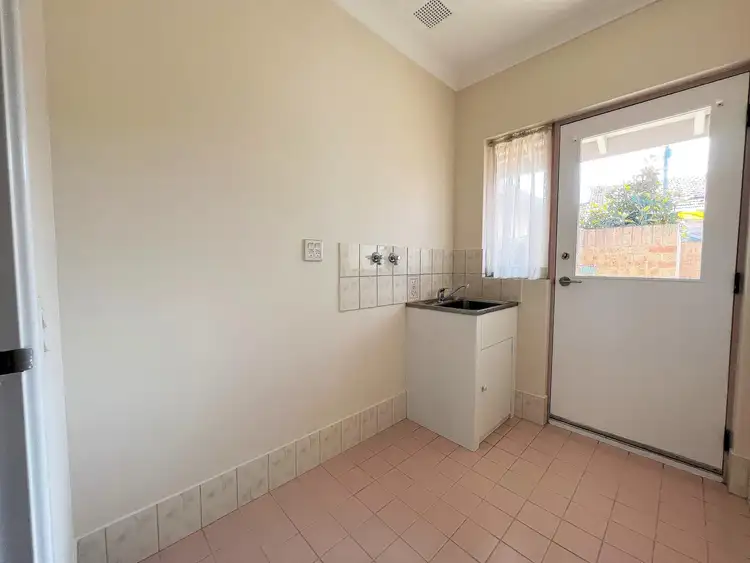Fifth view of Homely retirement listing, 6/7 Beddi, Duncraig WA 6023