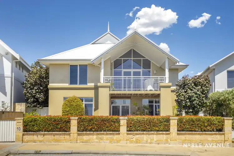 10 Azzuro Crescent, Hillarys WA 6025
