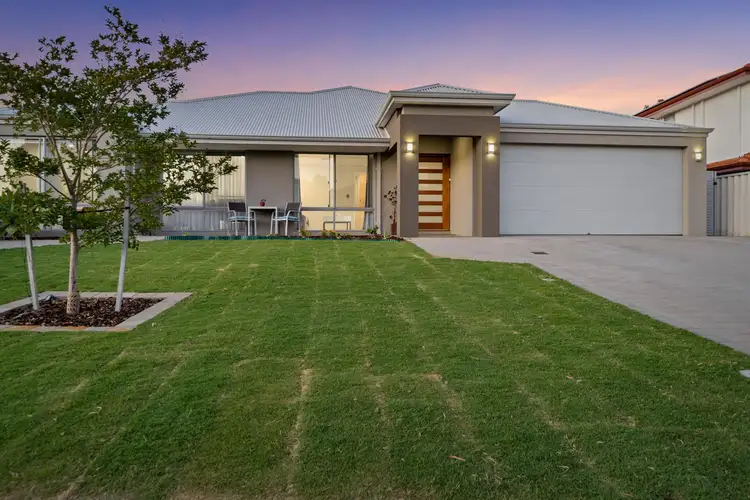 25 Rowsley Way, Carine WA 6020