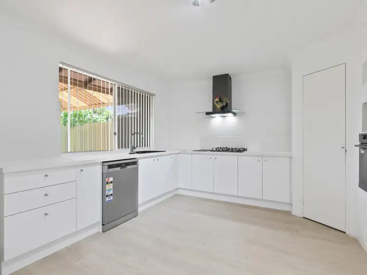 2 Sloan Court, Thornlie WA 6108