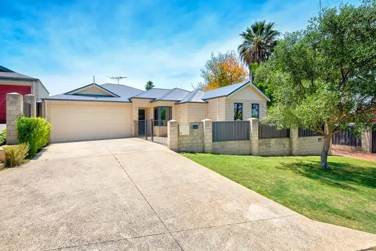 11C Steere Crescent, Carey Park WA 6230