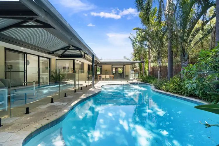 2 Amethyst Way, Carine WA 6020