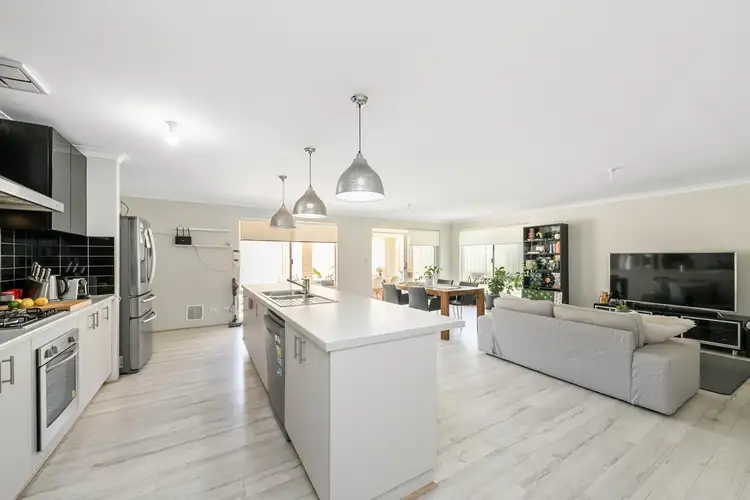 7 Winnacott Street, Willagee WA 6156