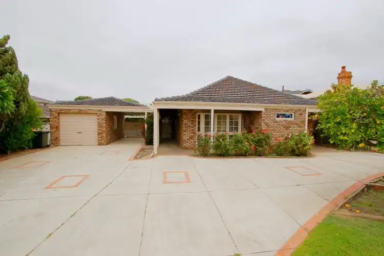 Second view of Homely house listing, 25 Campion Crescent, Attadale WA 6156