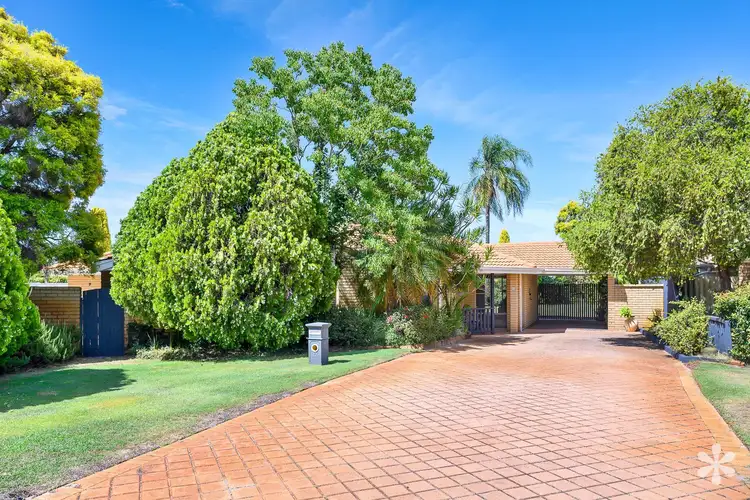 12 Warman Court, Leeming WA 6149