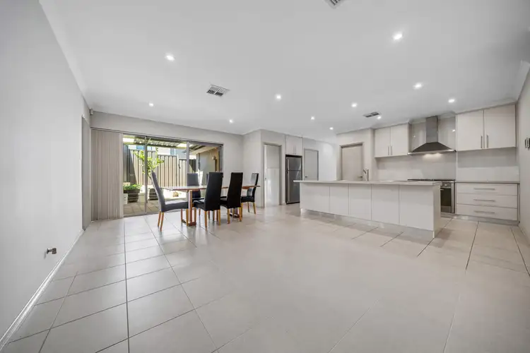 9A Wyndham Street, St James WA 6102