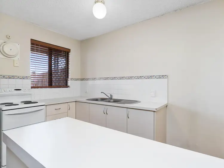 Fifth view of Homely townhouse listing, 6/246 Flinders Street, Yokine WA 6060
