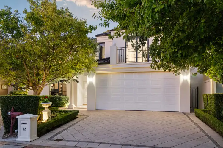 12 Plumosa Mews, Duncraig WA 6023