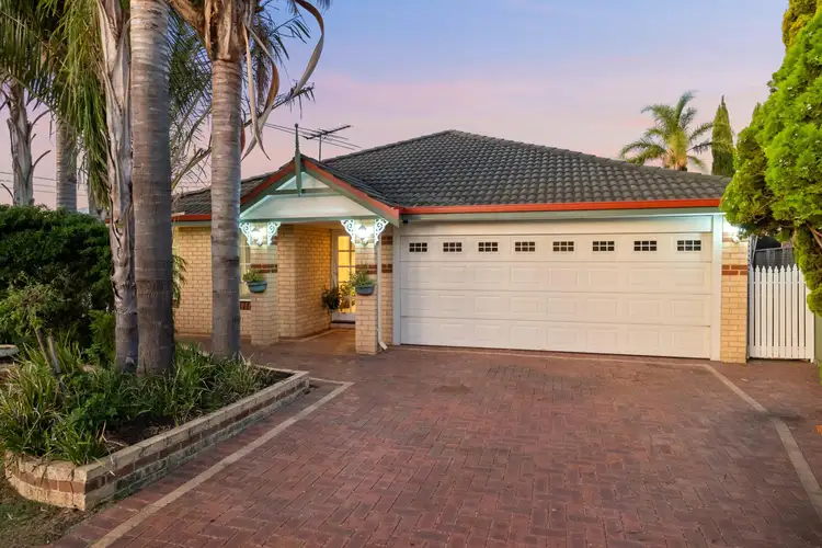 3 Sapphire Way, Maida Vale WA 6057
