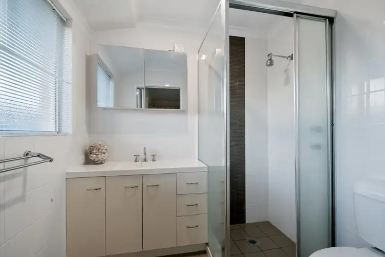 Sixth view of Homely house listing, 3 Sapphire Way, Maida Vale WA 6057