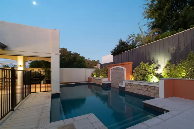 86 Seaward Loop, Sorrento WA 6020