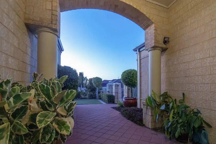 Seventh view of Homely house listing, 86 Seaward Loop, Sorrento WA 6020