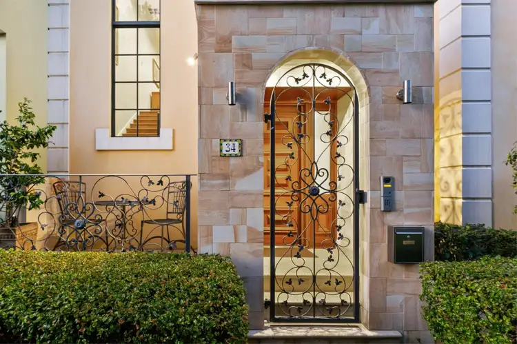 34 Mere View Way