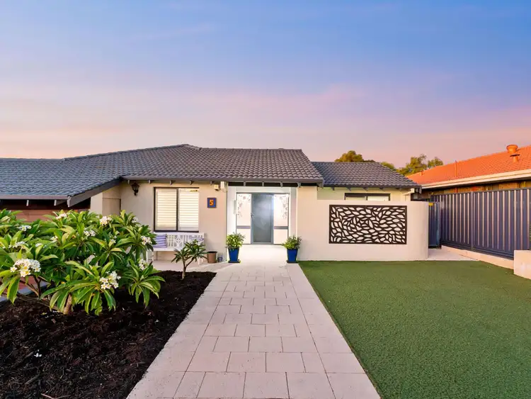 5 Ruthven Place, Duncraig WA 6023