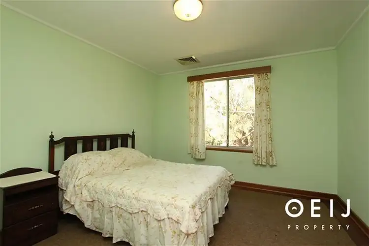 Sixth view of Homely house listing, 11 Billabong Way, Mount Nasura WA 6112