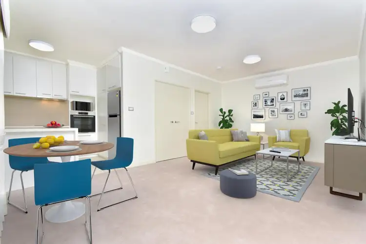 1/4 Kitchener Road, Melville WA 6156