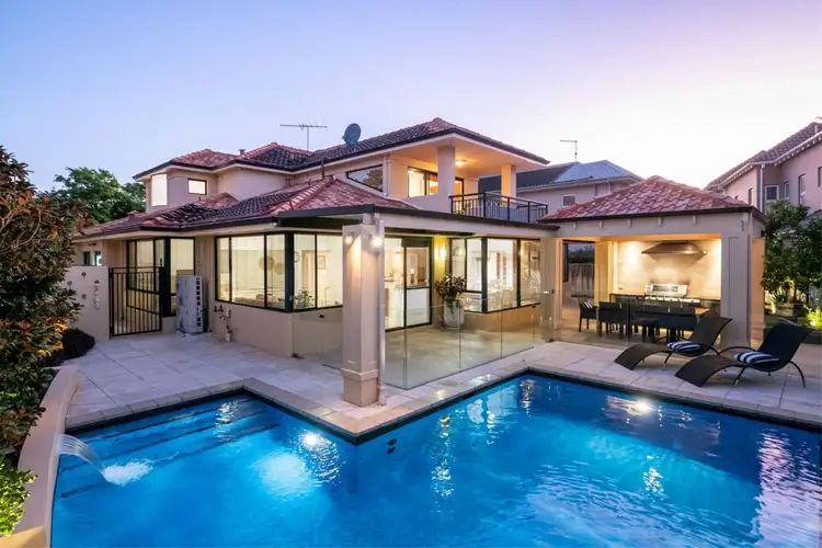 3 Leeward Chase, Hillarys WA 6025
