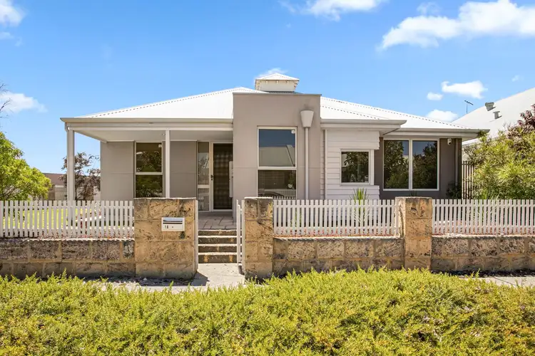 16 Angelica Way, Atwell WA 6164