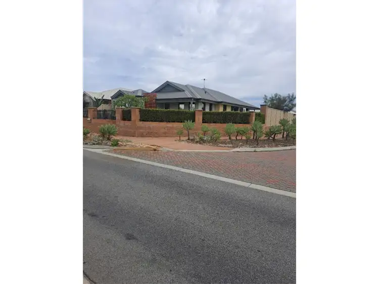 114 Suffolk Street, Caversham WA 6055
