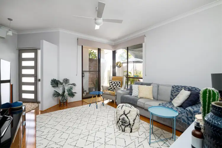 2B Hawdon Mews, Hillarys WA 6025