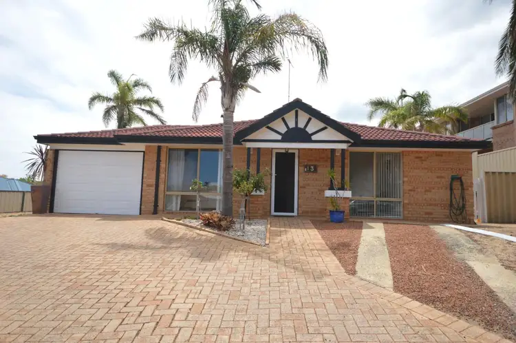 13 Magnolia Rise, Halls Head WA 6210