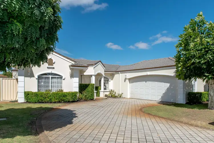 77 Fenchurch Street, Alexander Heights WA 6064