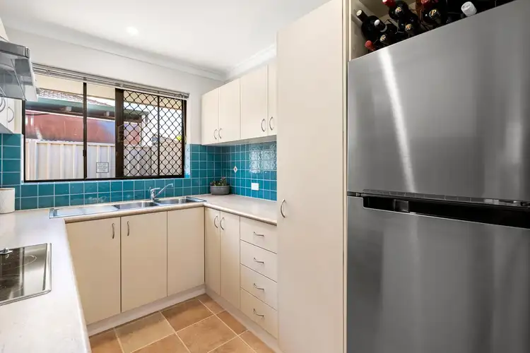 Seventh view of Homely villa listing, 6/9 Dover Road, Scarborough WA 6019